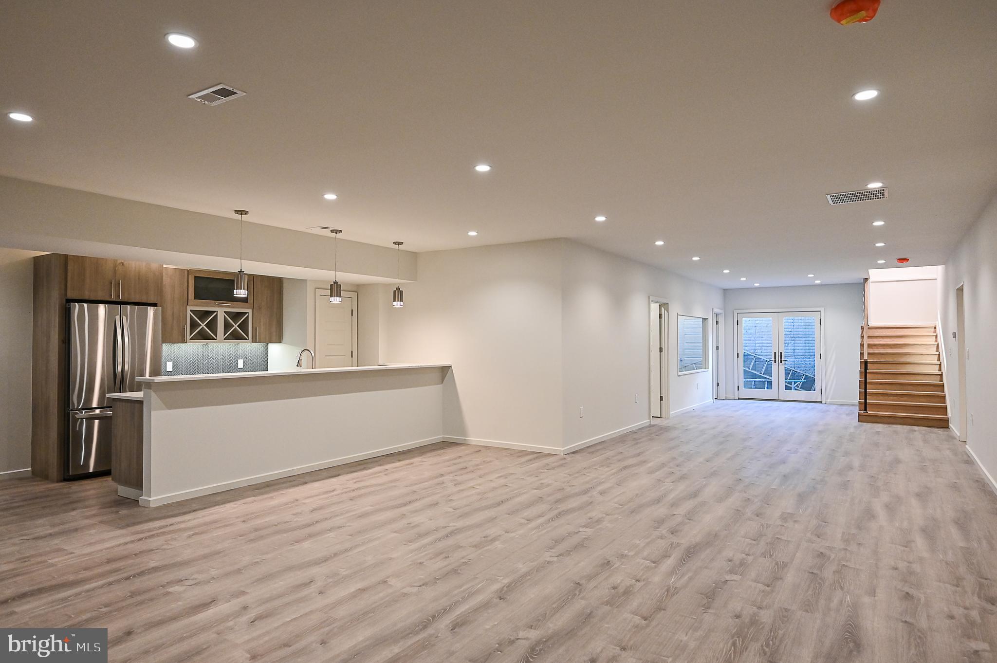 BRADDOCK WOODS - Residential