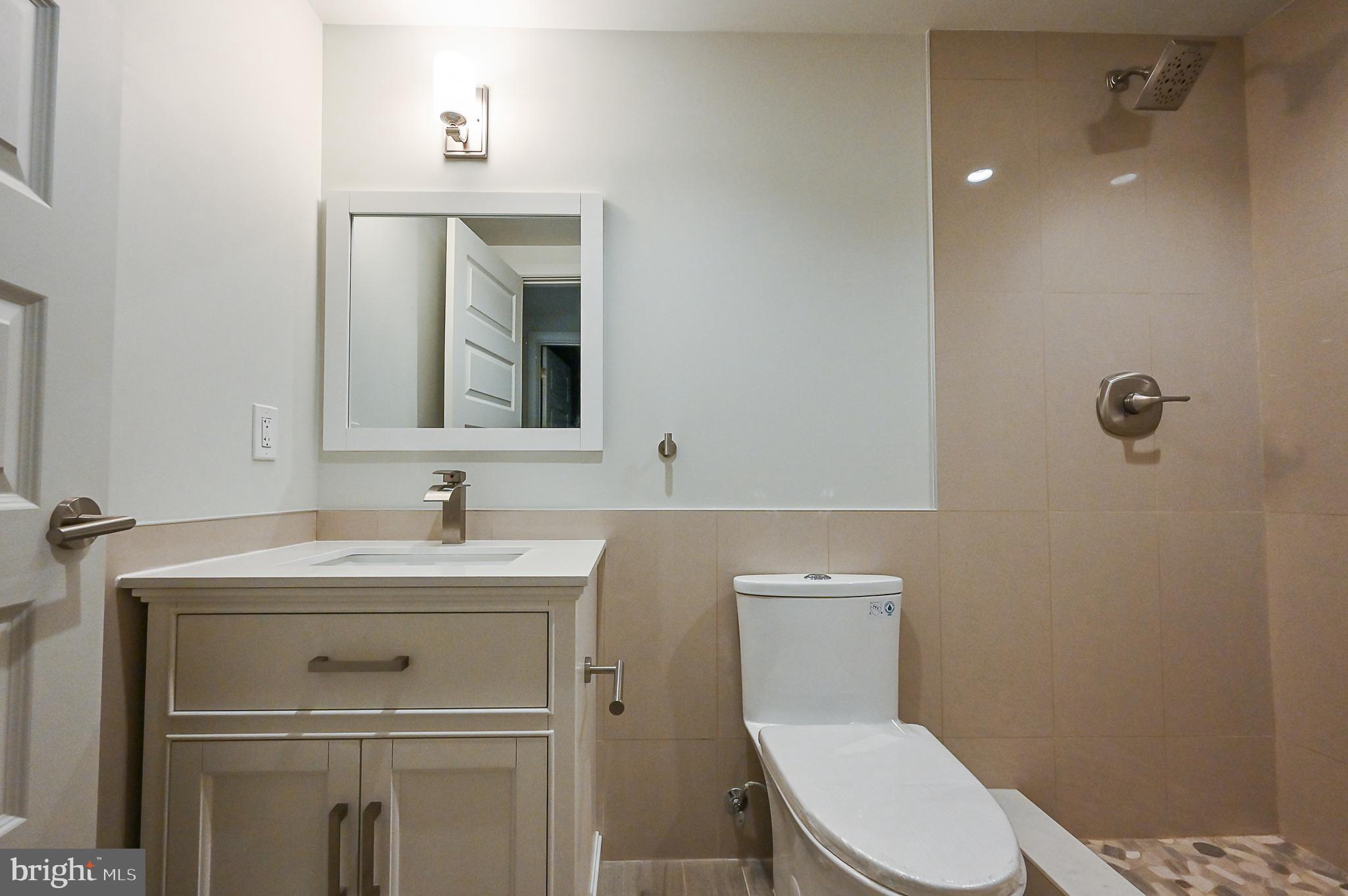 BRADDOCK WOODS - Residential