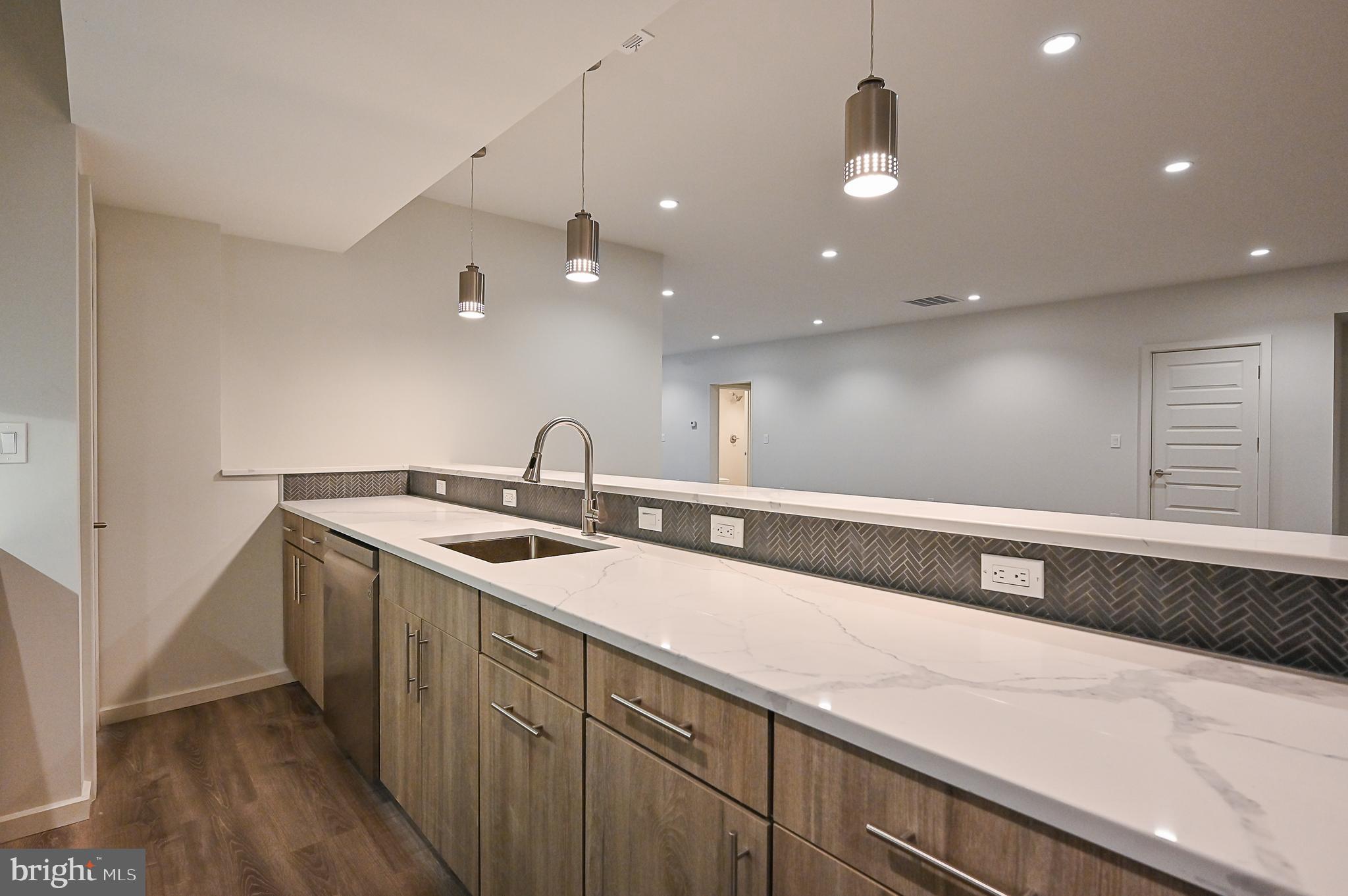 BRADDOCK WOODS - Residential