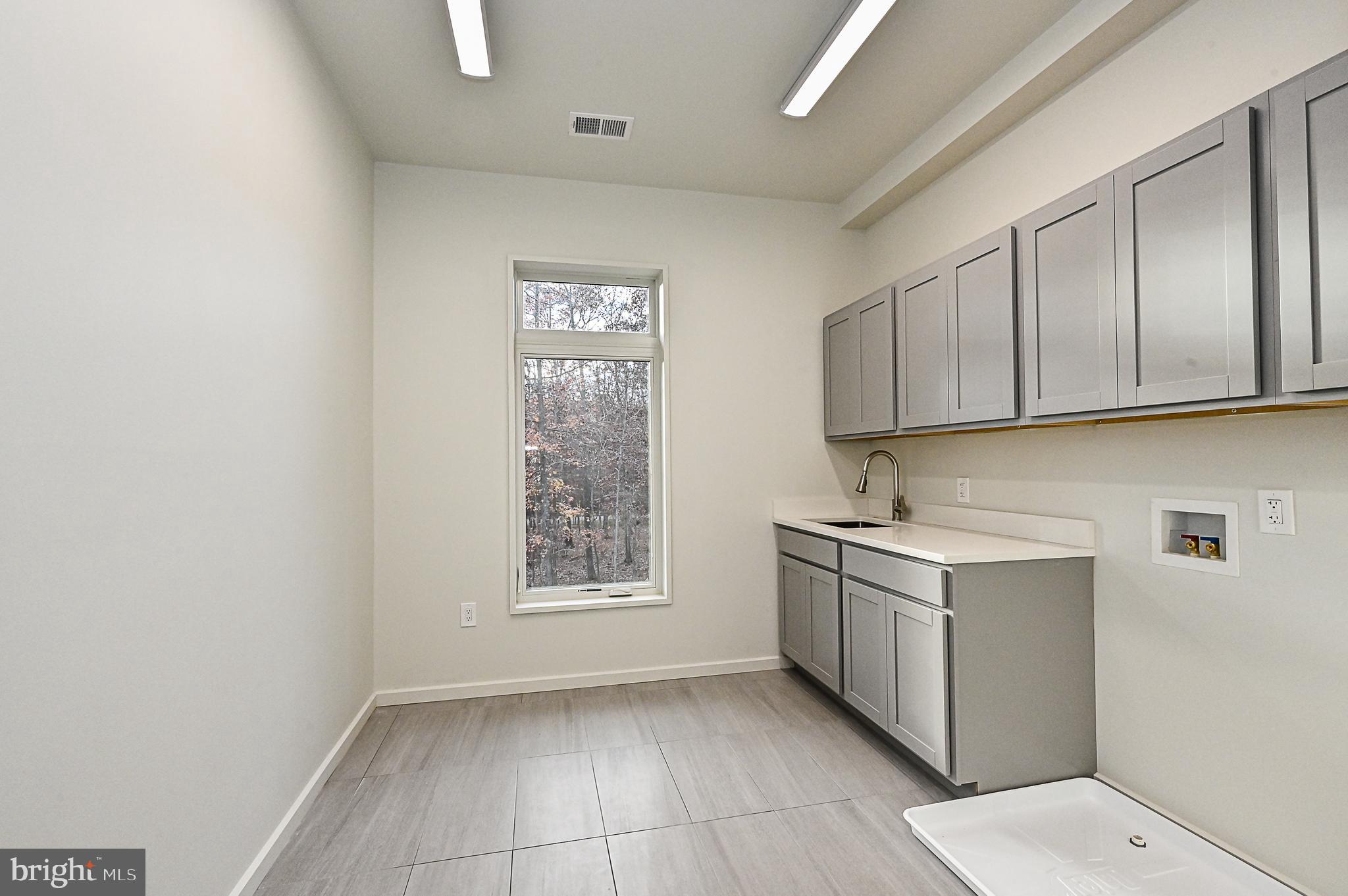 BRADDOCK WOODS - Residential