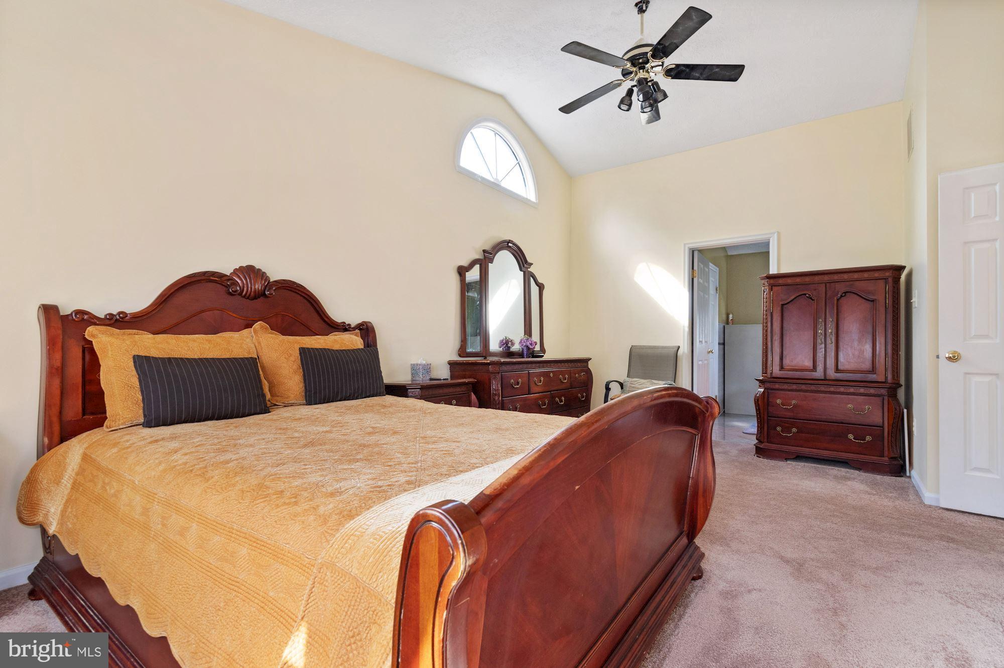 WHEATON WOODS - Residential