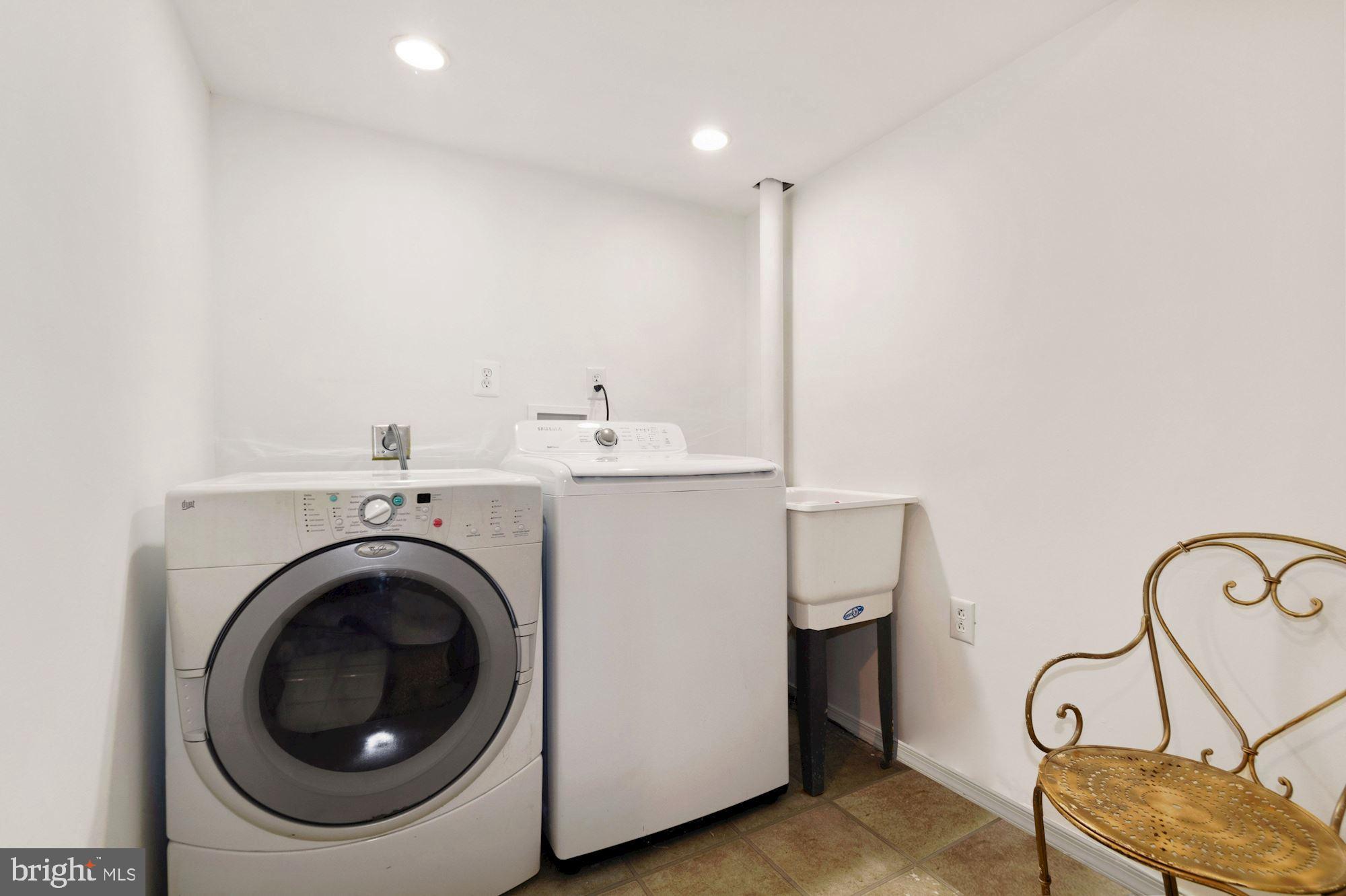 WHEATON WOODS - Residential