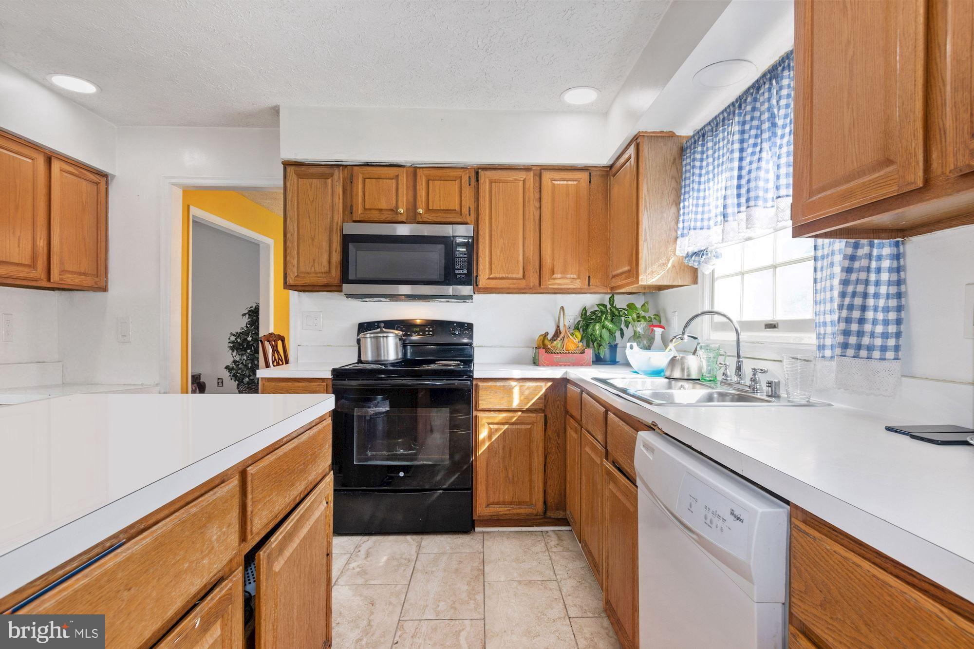 WHEATON WOODS - Residential