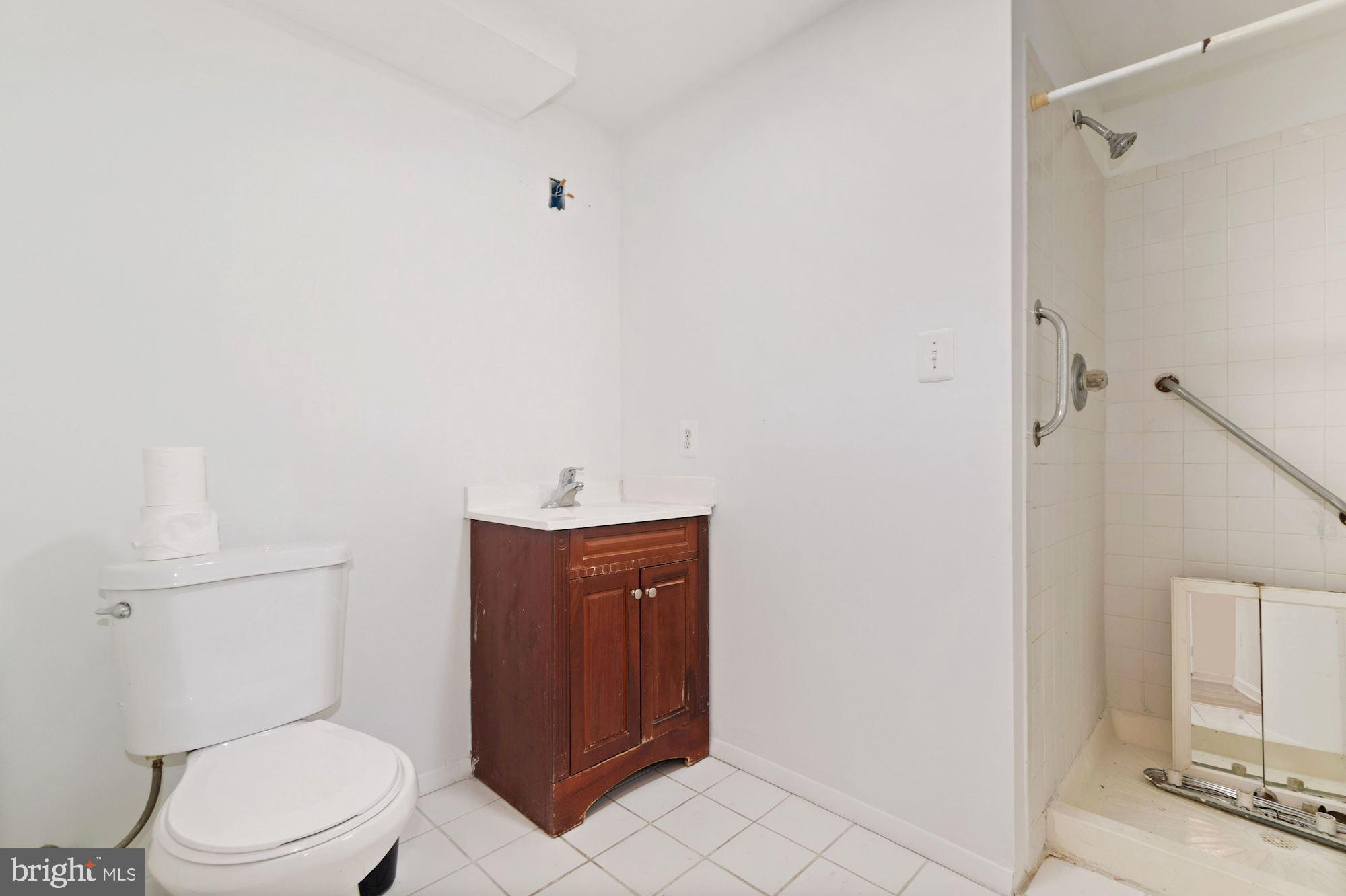 WHEATON WOODS - Residential