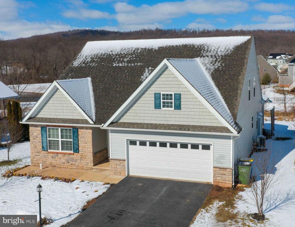 Photo of 310 Andrew Drive, YORK, PA 17404 (MLS # PAYK2098258)