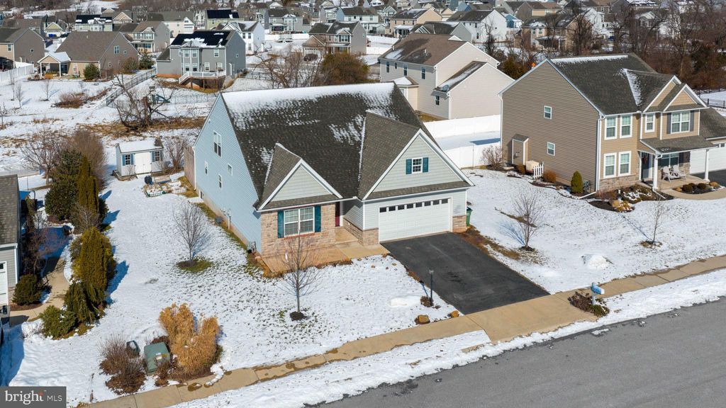 Photo of 310 Andrew Drive, YORK, PA 17404 (MLS # PAYK2098258)