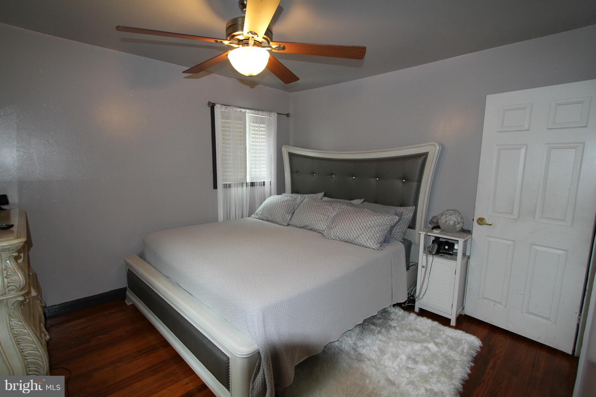 HOLMES HEIGHTS - Residential