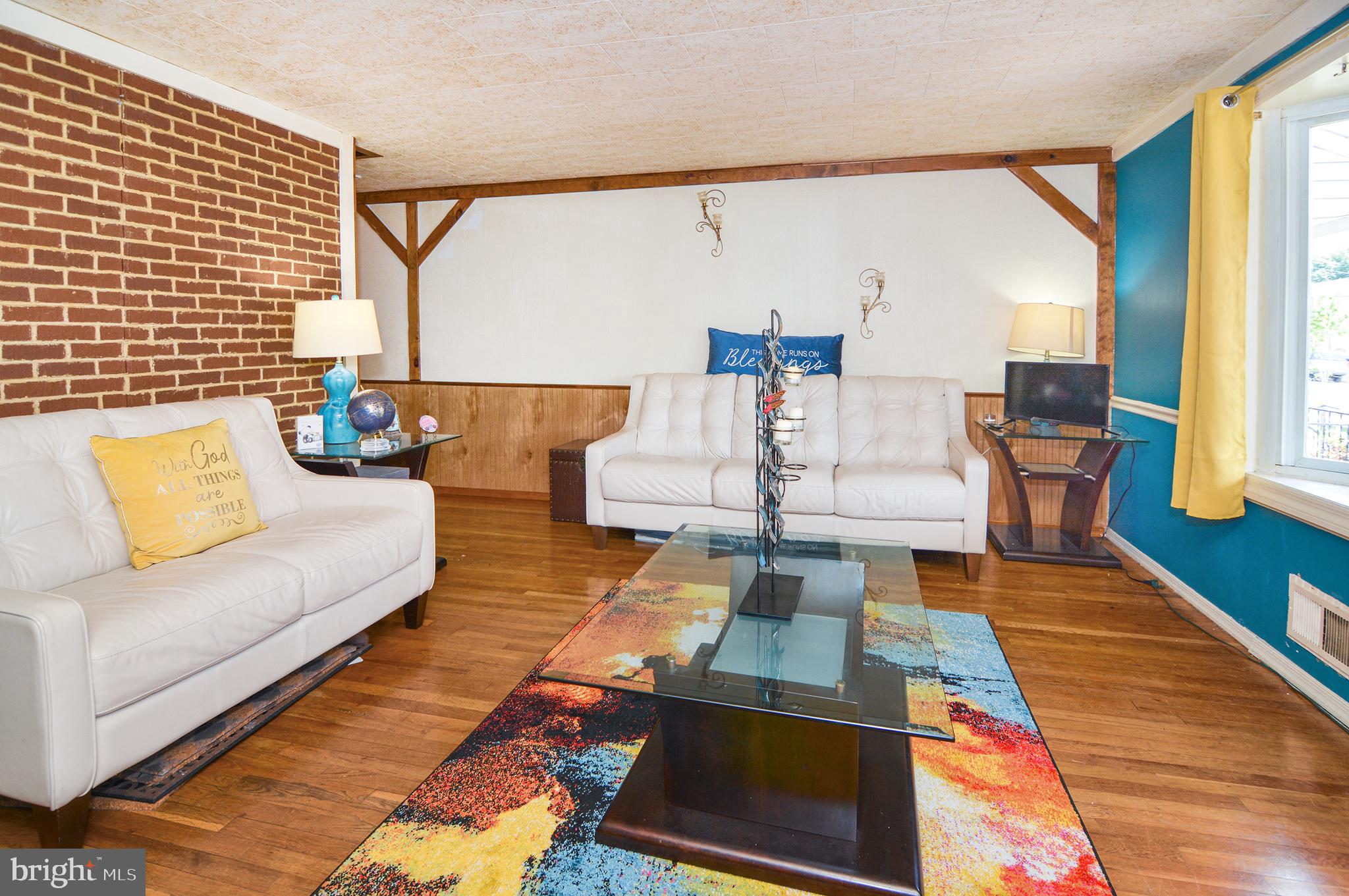 FOX RIDGE MANOR - Residential