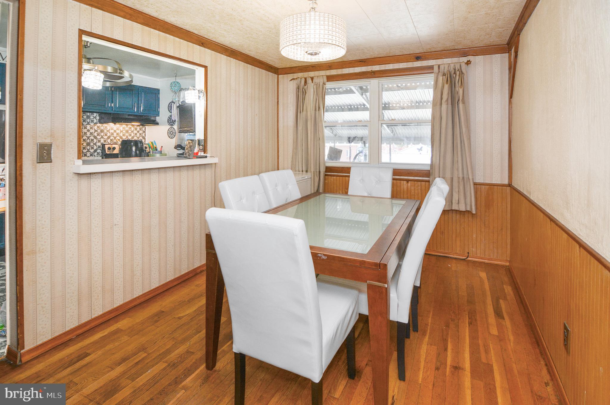 FOX RIDGE MANOR - Residential