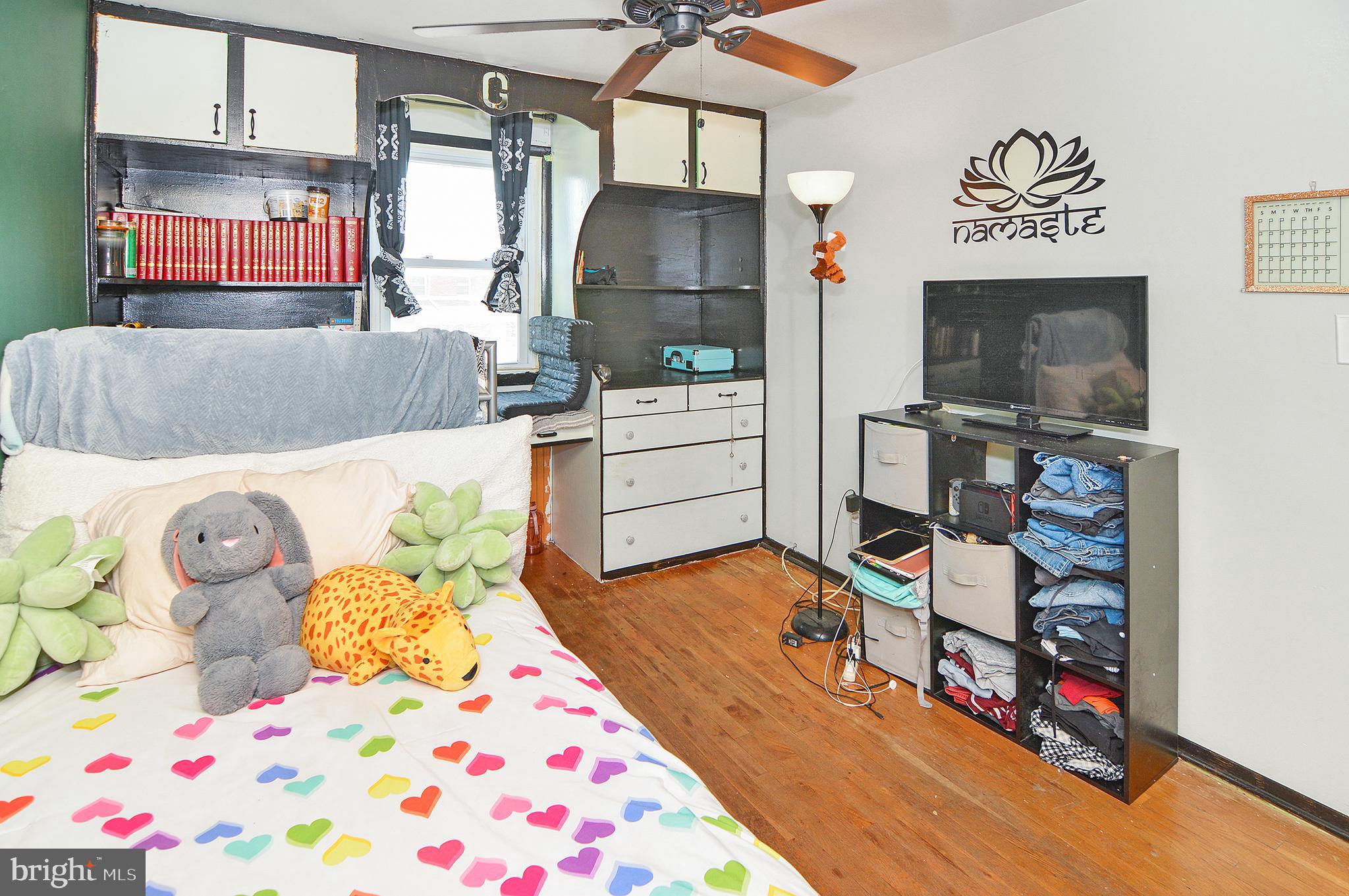 FOX RIDGE MANOR - Residential