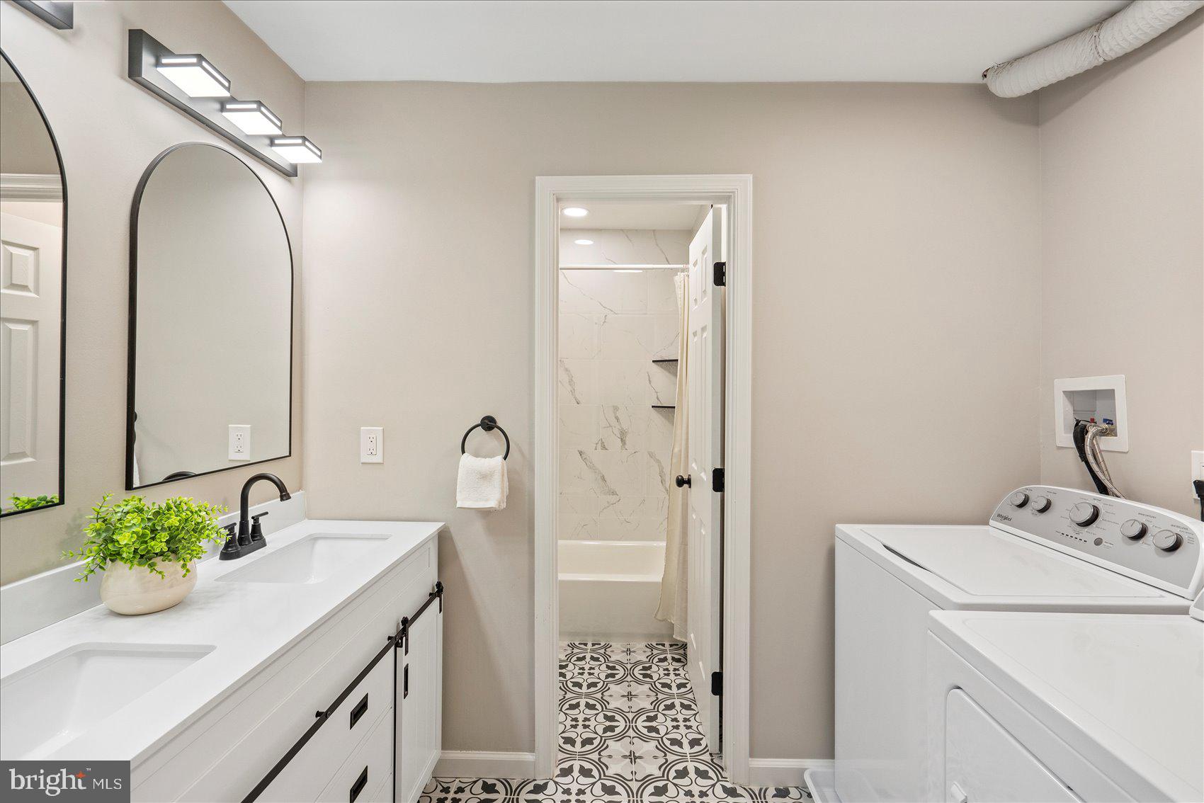 HARFORD LANDING - Residential