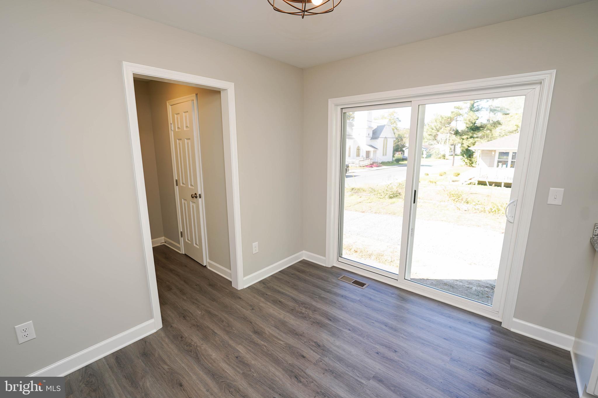 NEWTOWNE SQUARE - Residential Lease