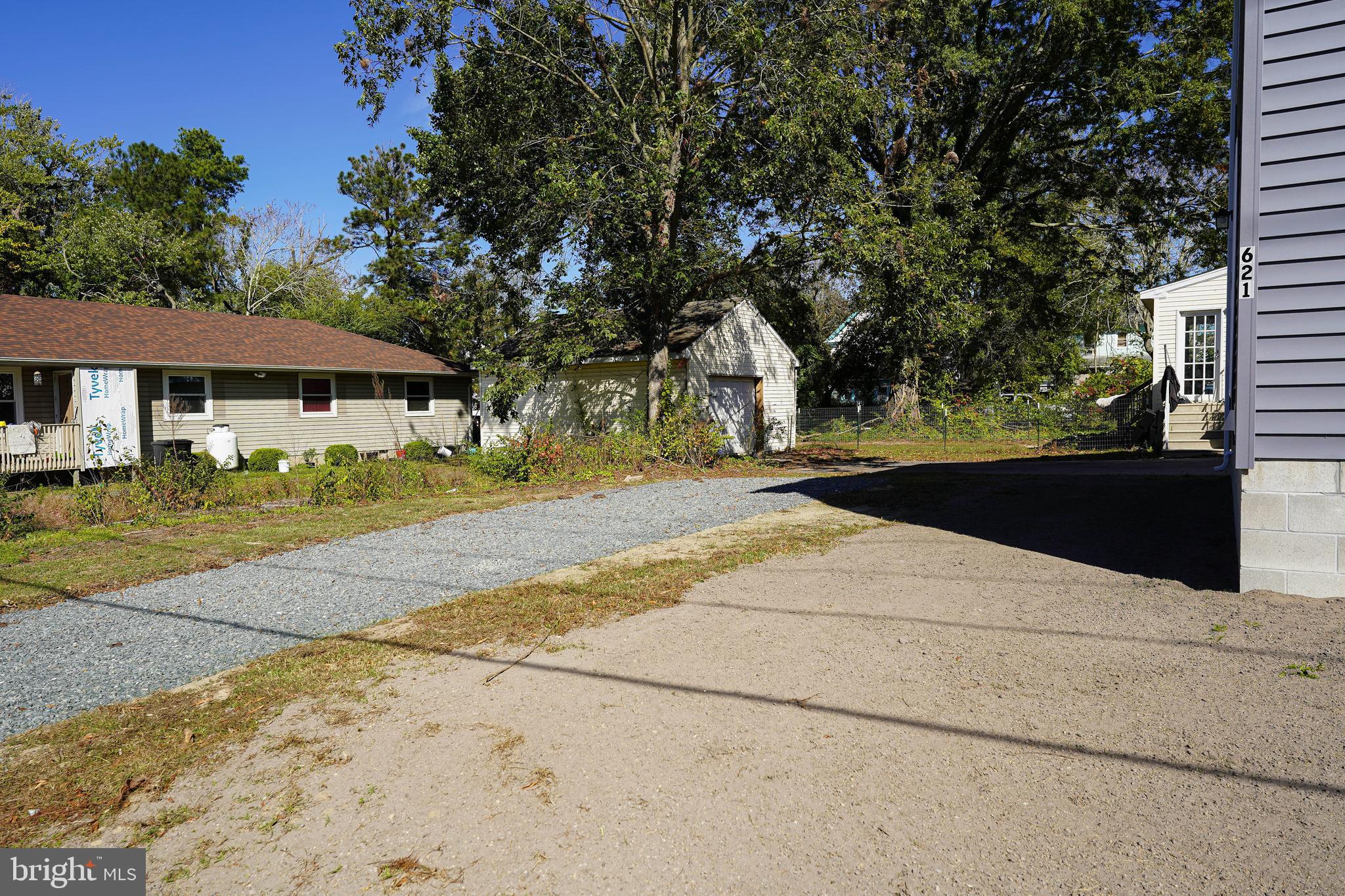 NEWTOWNE SQUARE - Residential Lease