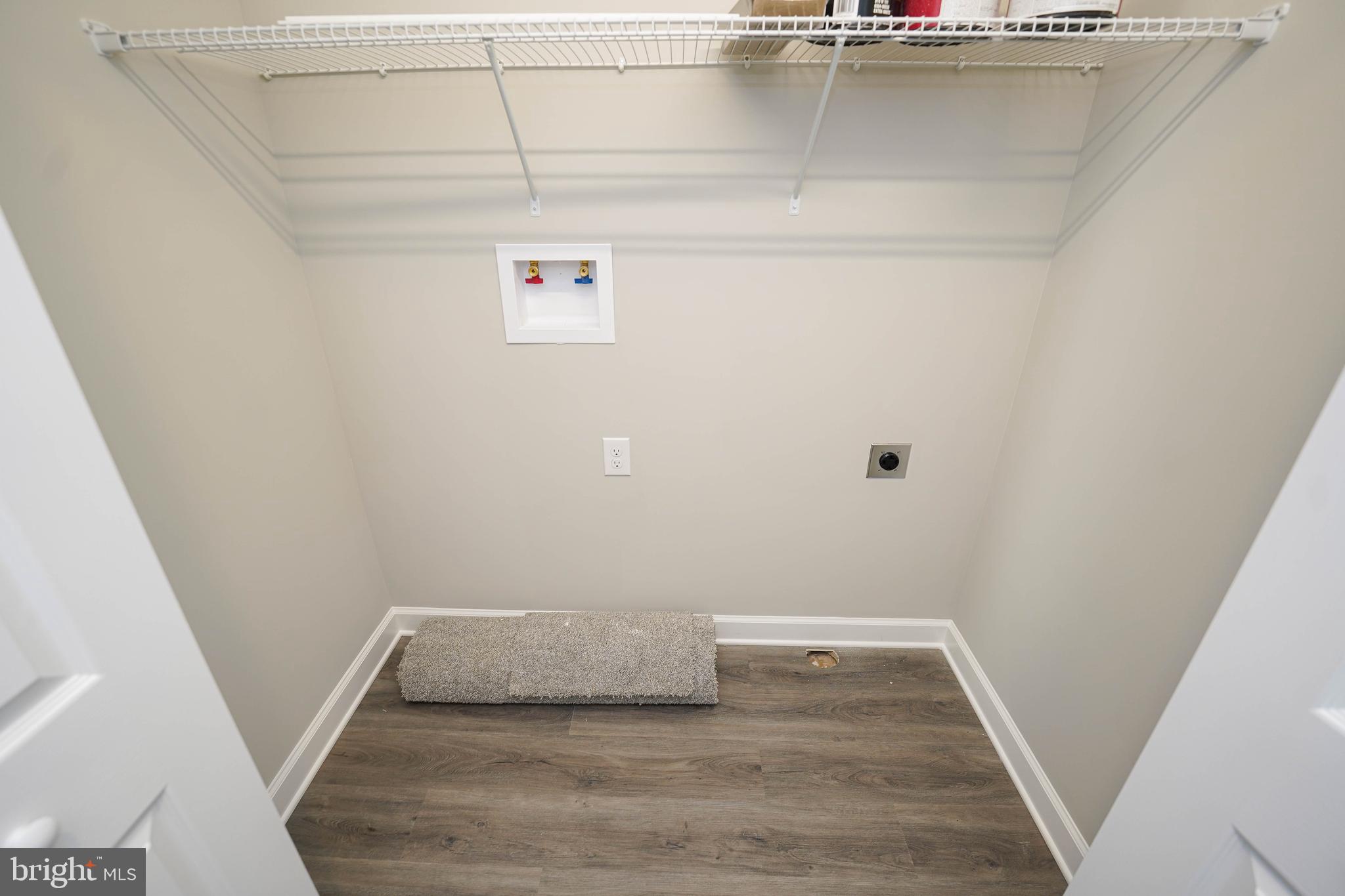 NEWTOWNE SQUARE - Residential Lease