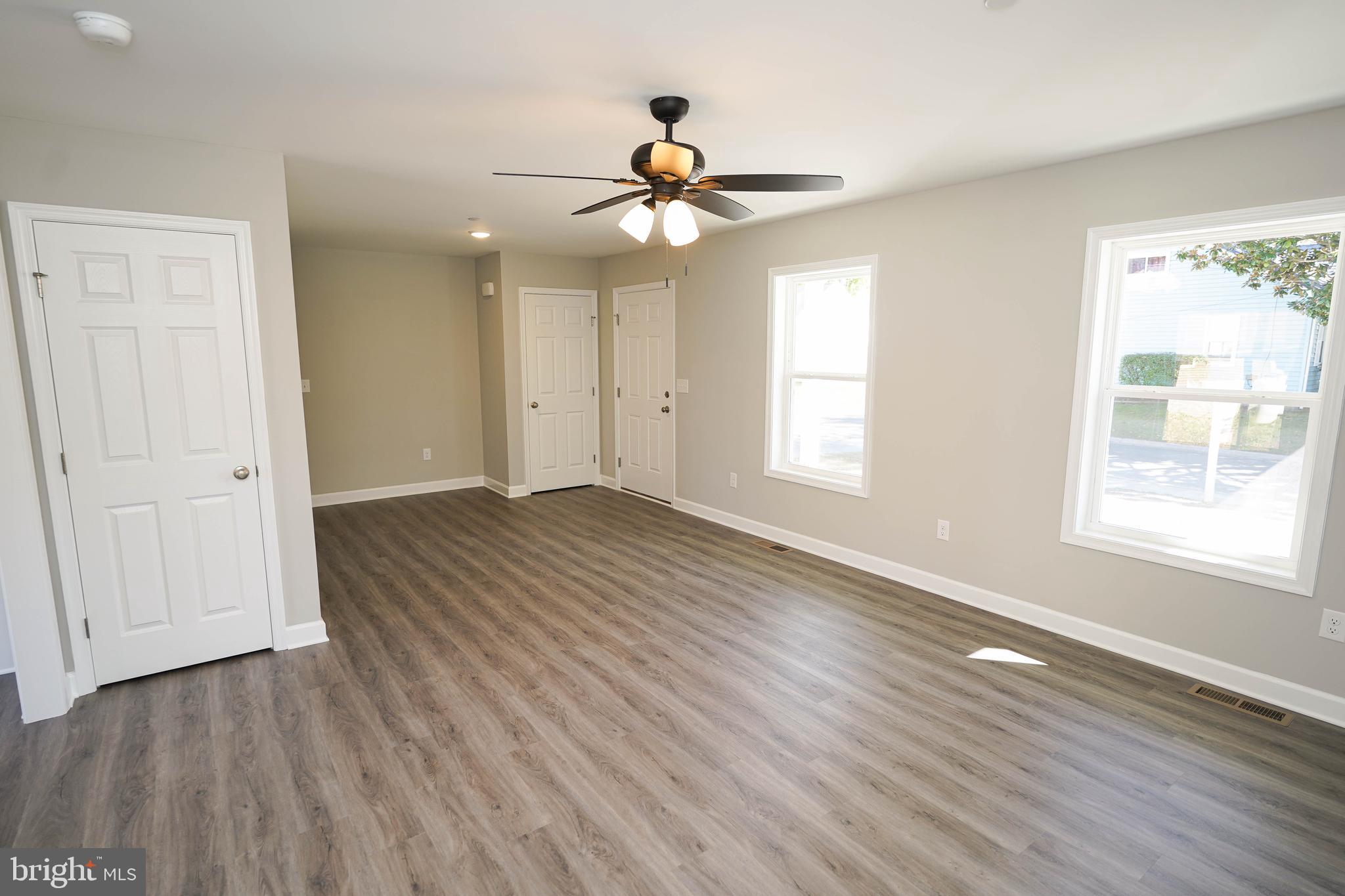 NEWTOWNE SQUARE - Residential Lease