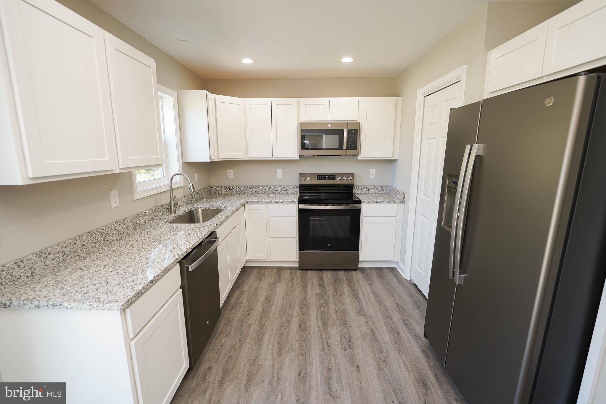 NEWTOWNE SQUARE - Residential Lease