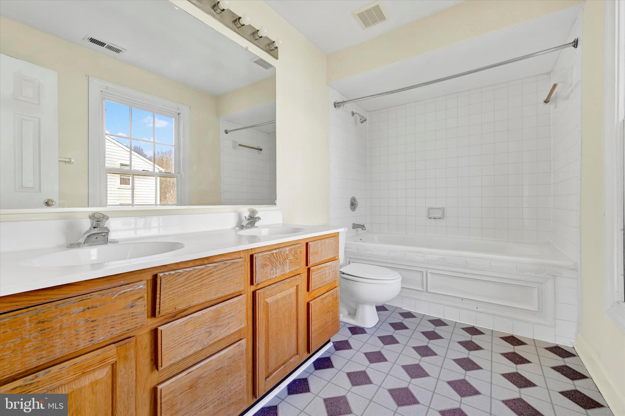 BRENTWOOD PARK - Residential