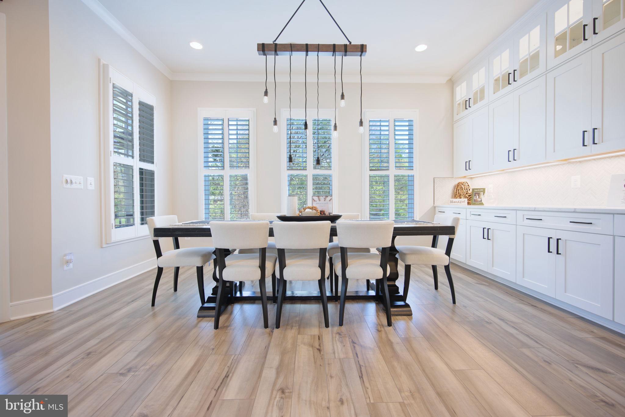 MEADOWBROOK - Residential