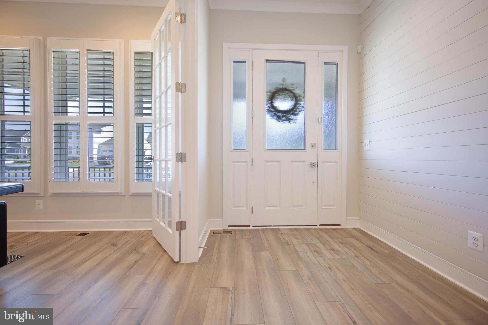 MEADOWBROOK - Residential