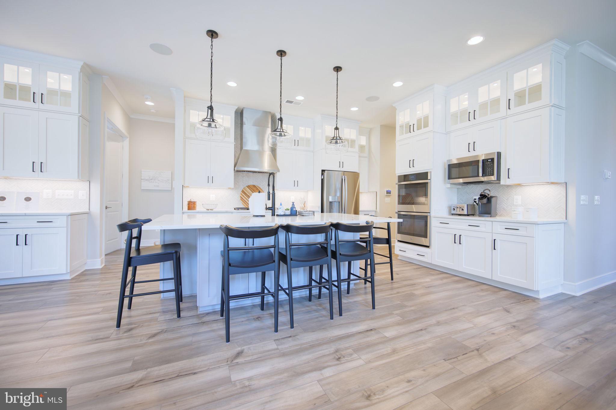 MEADOWBROOK - Residential