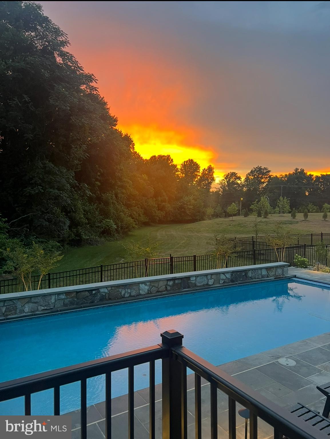 MEADOWBROOK - Residential