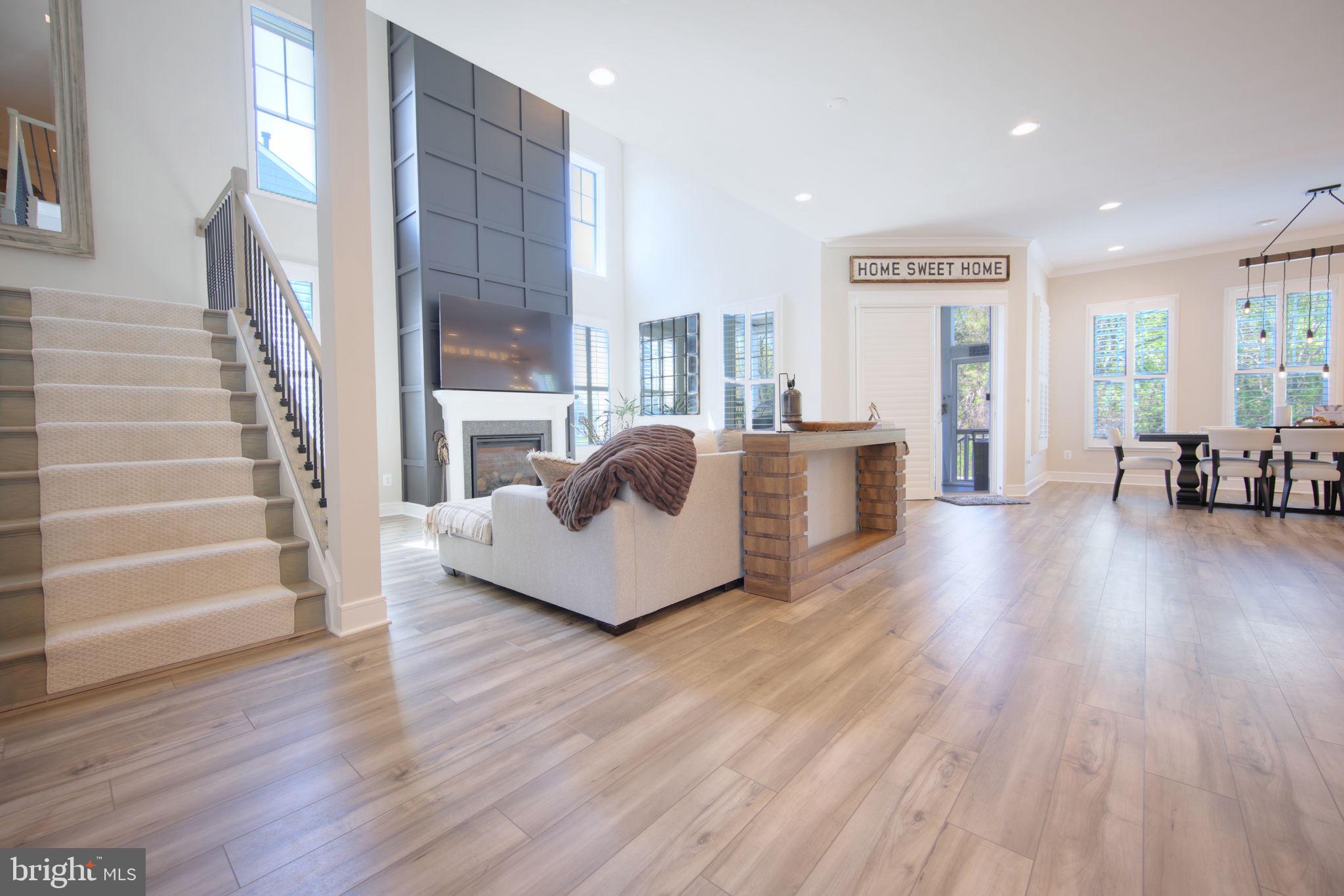 MEADOWBROOK - Residential