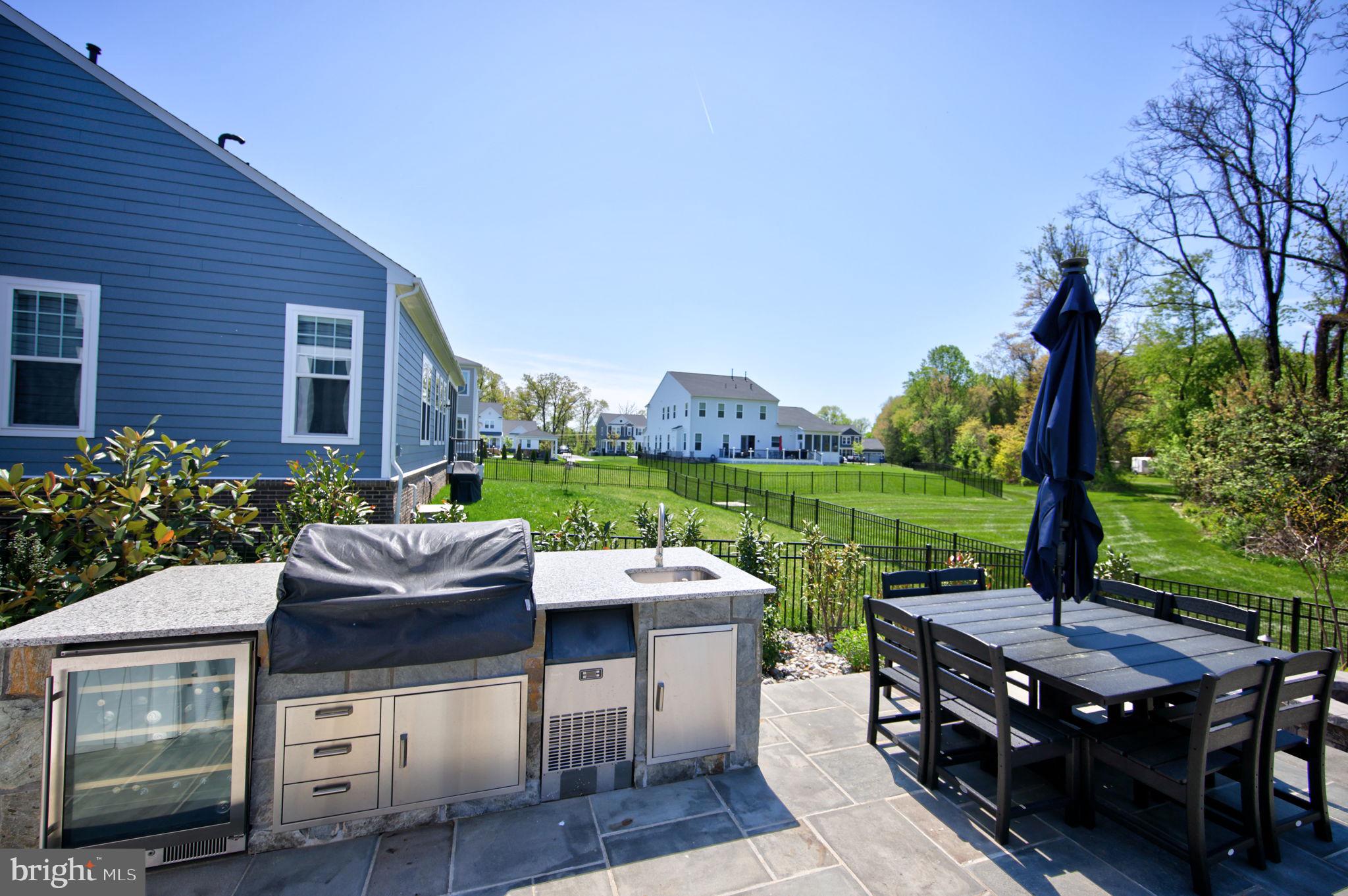 MEADOWBROOK - Residential