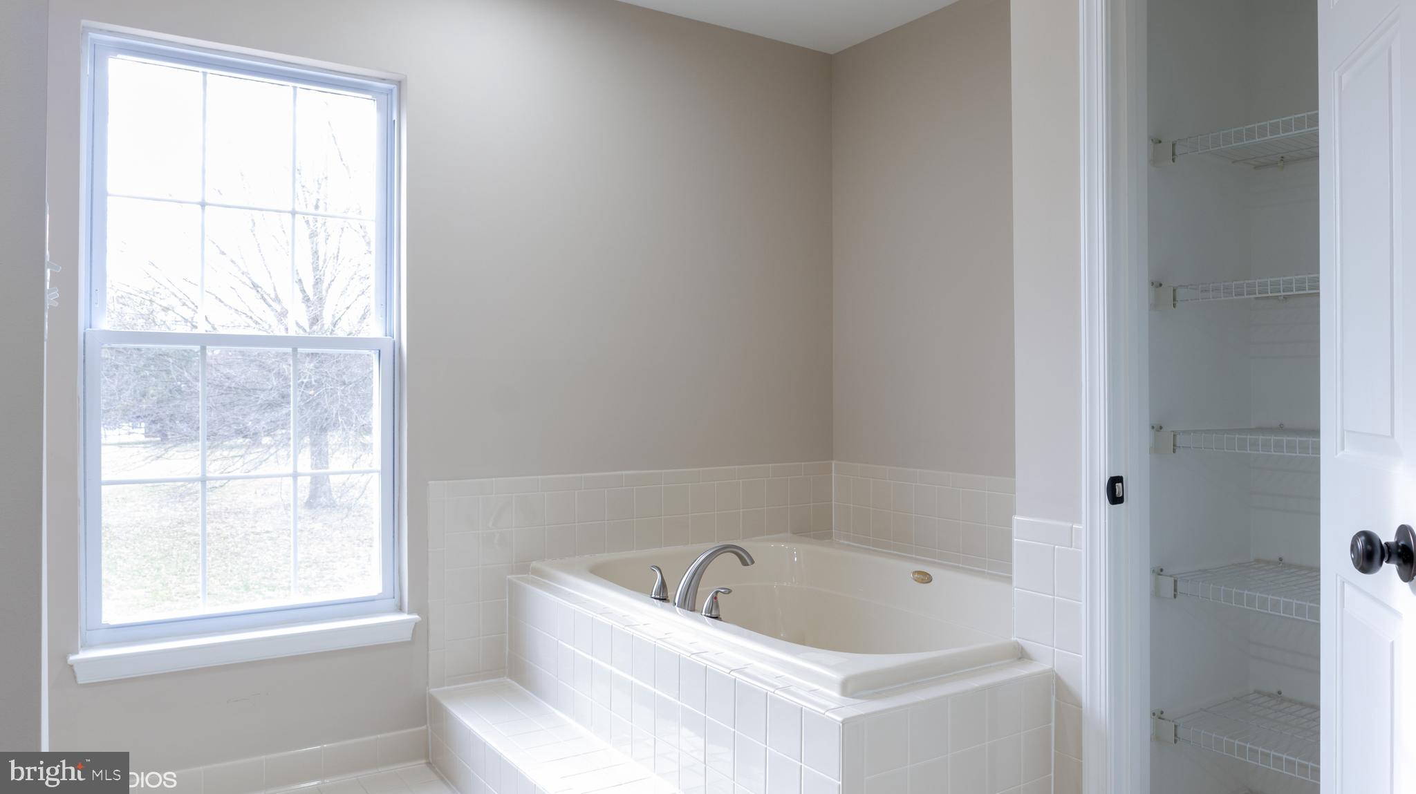 WOODMORE SOUTH - Residential