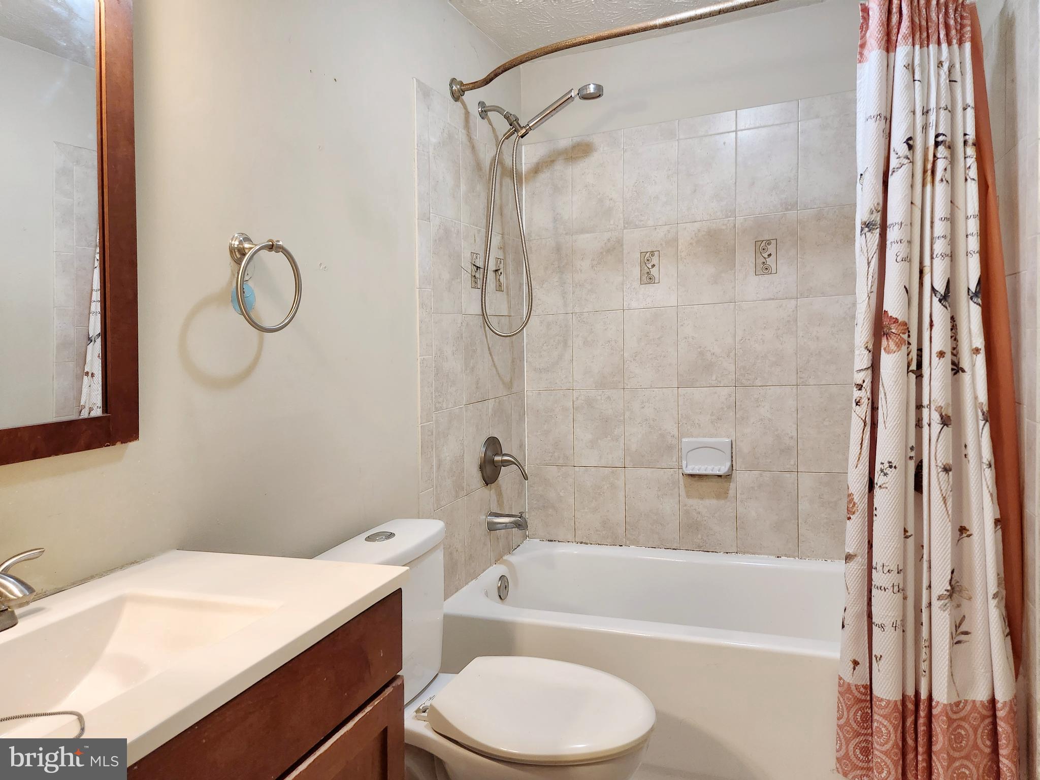 WINDING RIDGE - Residential Lease