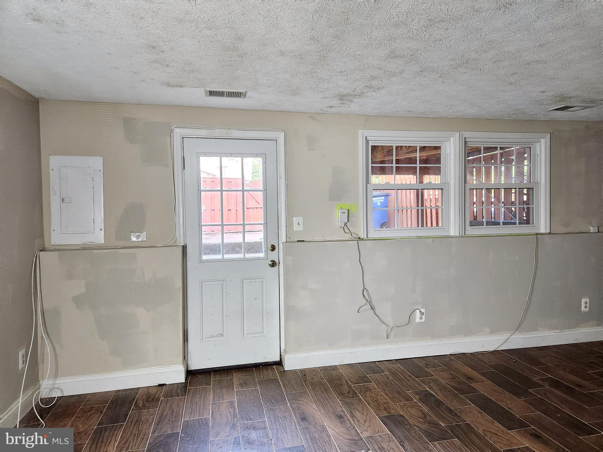 WINDING RIDGE - Residential Lease