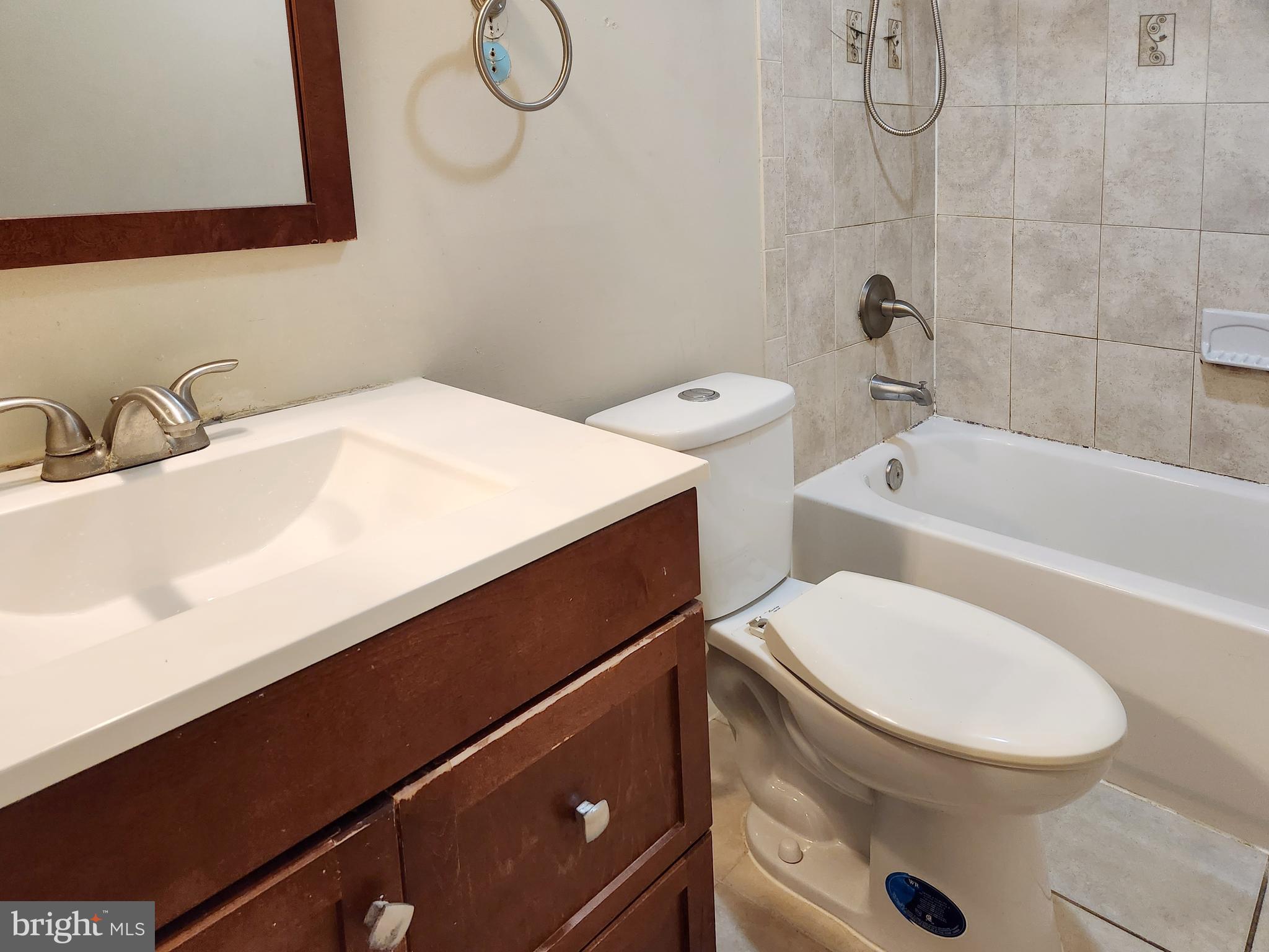 WINDING RIDGE - Residential Lease