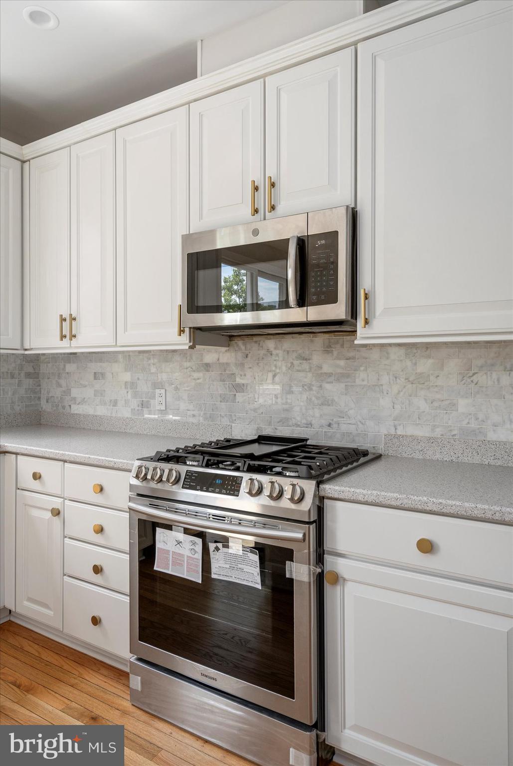 HARBORVIEW - Residential Lease