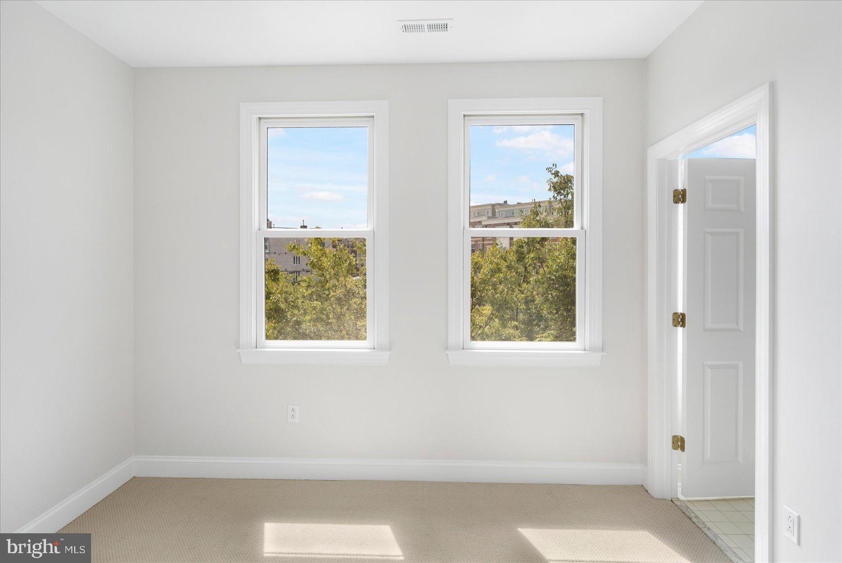 HARBORVIEW - Residential Lease