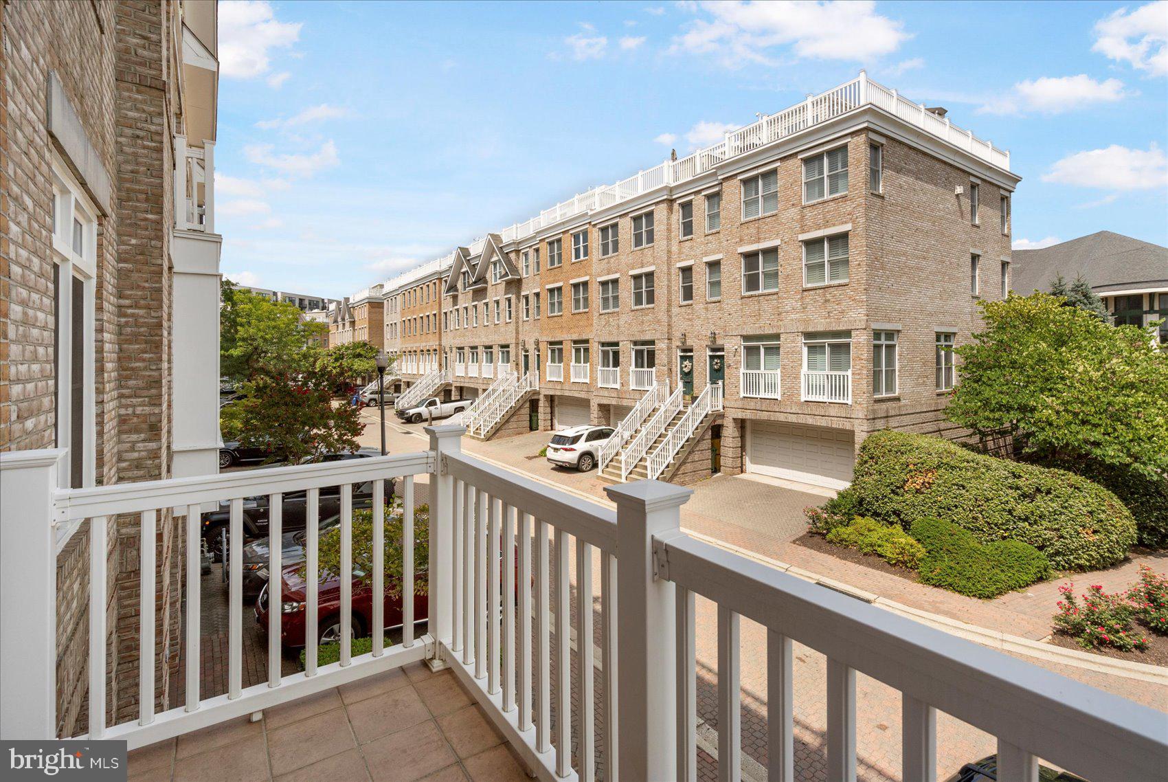 HARBORVIEW - Residential Lease