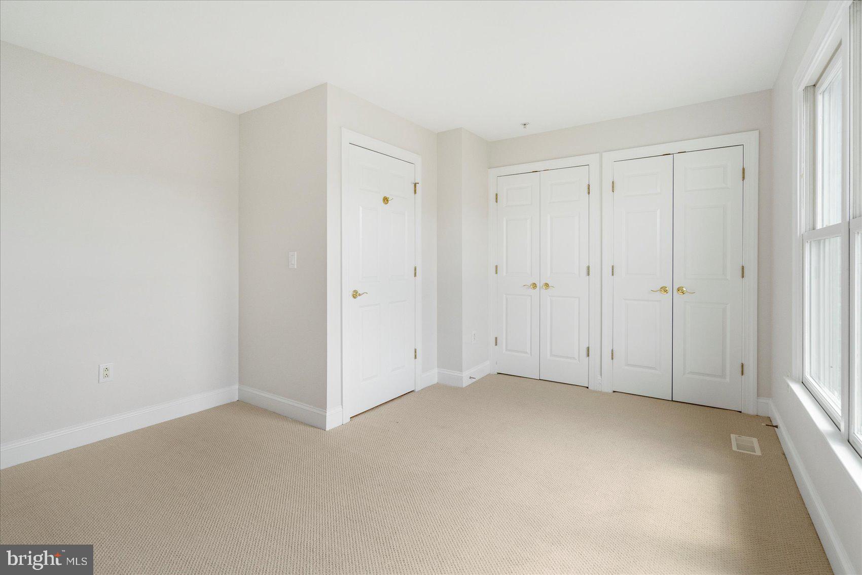 HARBORVIEW - Residential Lease