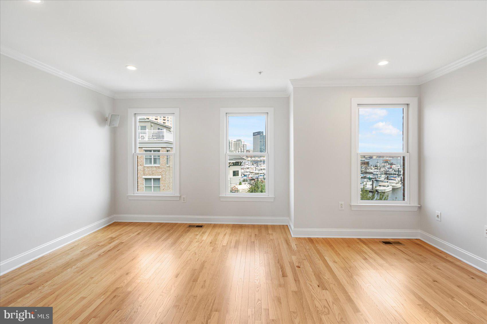 HARBORVIEW - Residential Lease