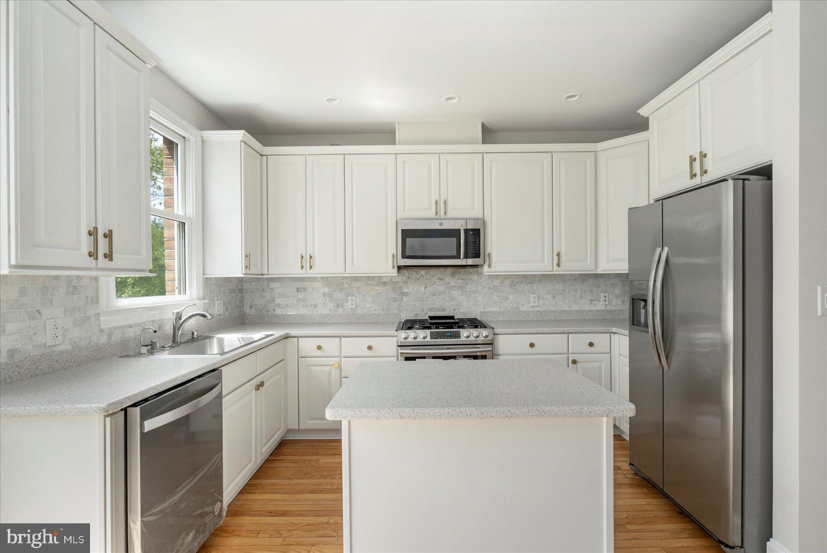 HARBORVIEW - Residential Lease