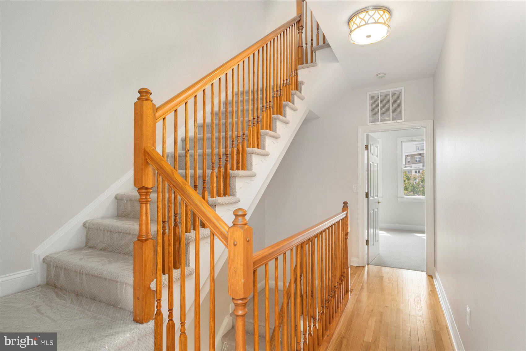 HARBORVIEW - Residential Lease