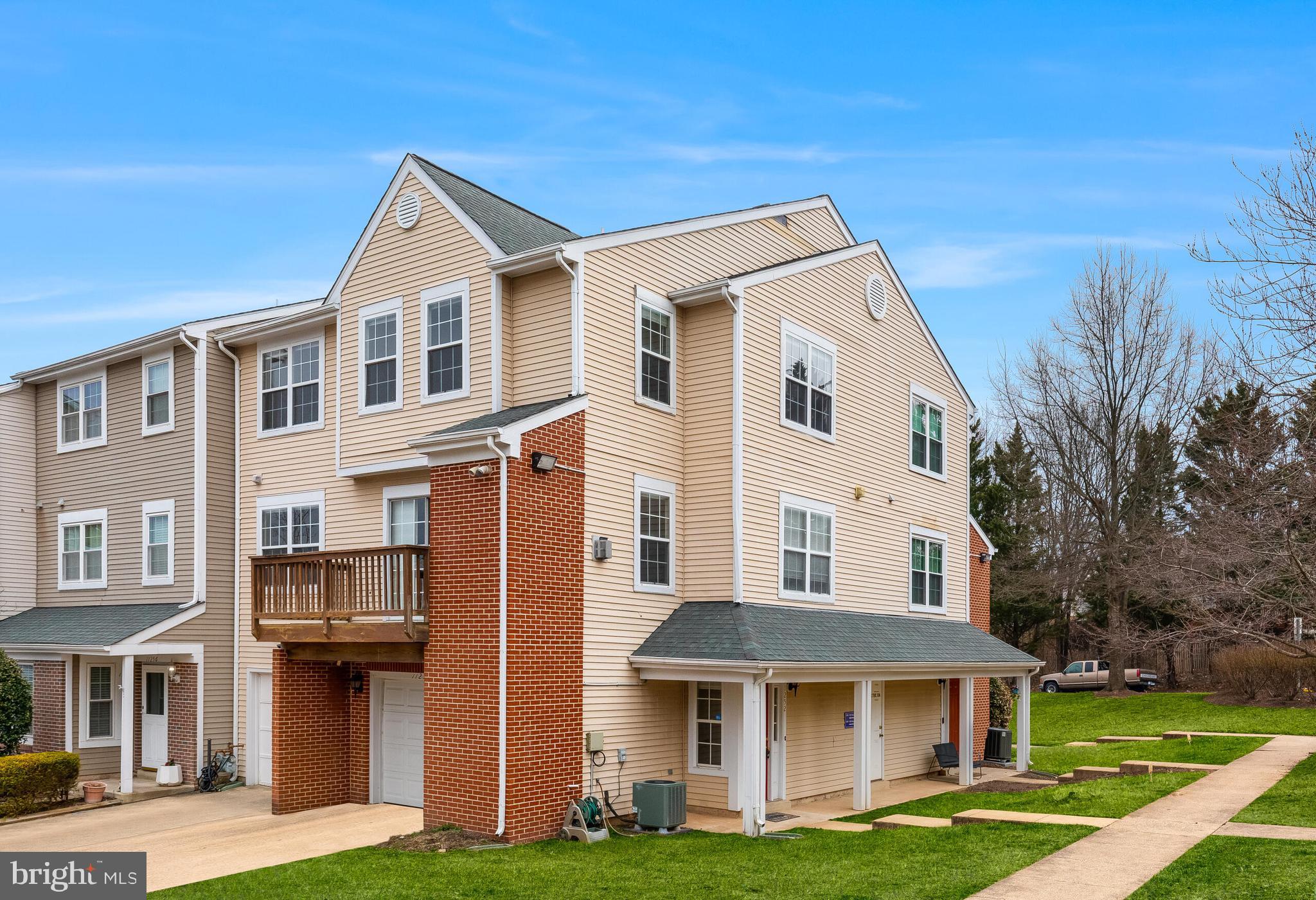 JACKSONS RIDGE CONDOS - Residential