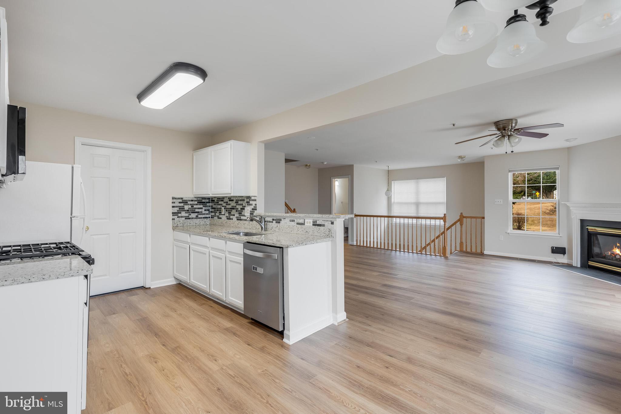 JACKSONS RIDGE CONDOS - Residential