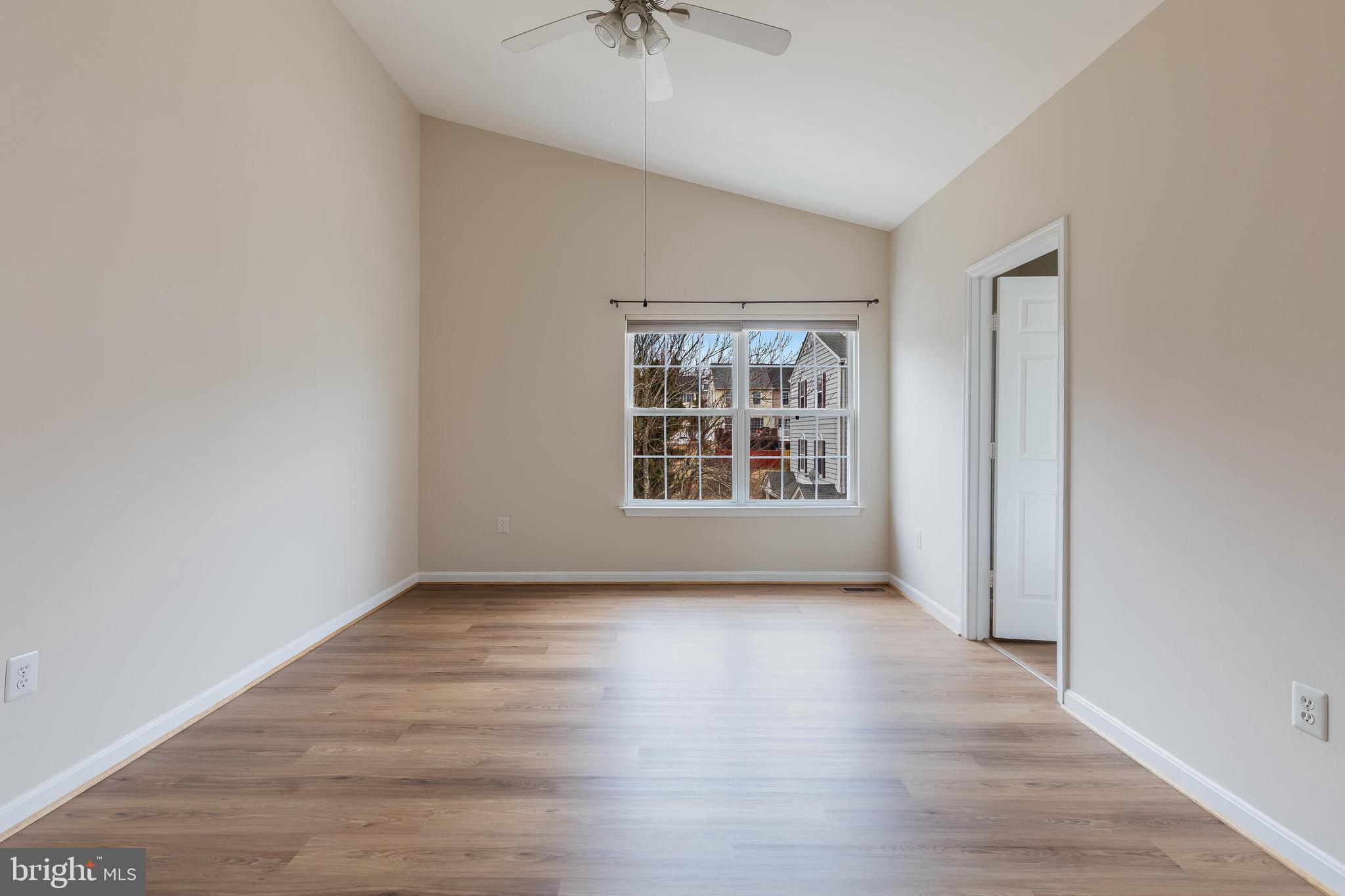 JACKSONS RIDGE CONDOS - Residential