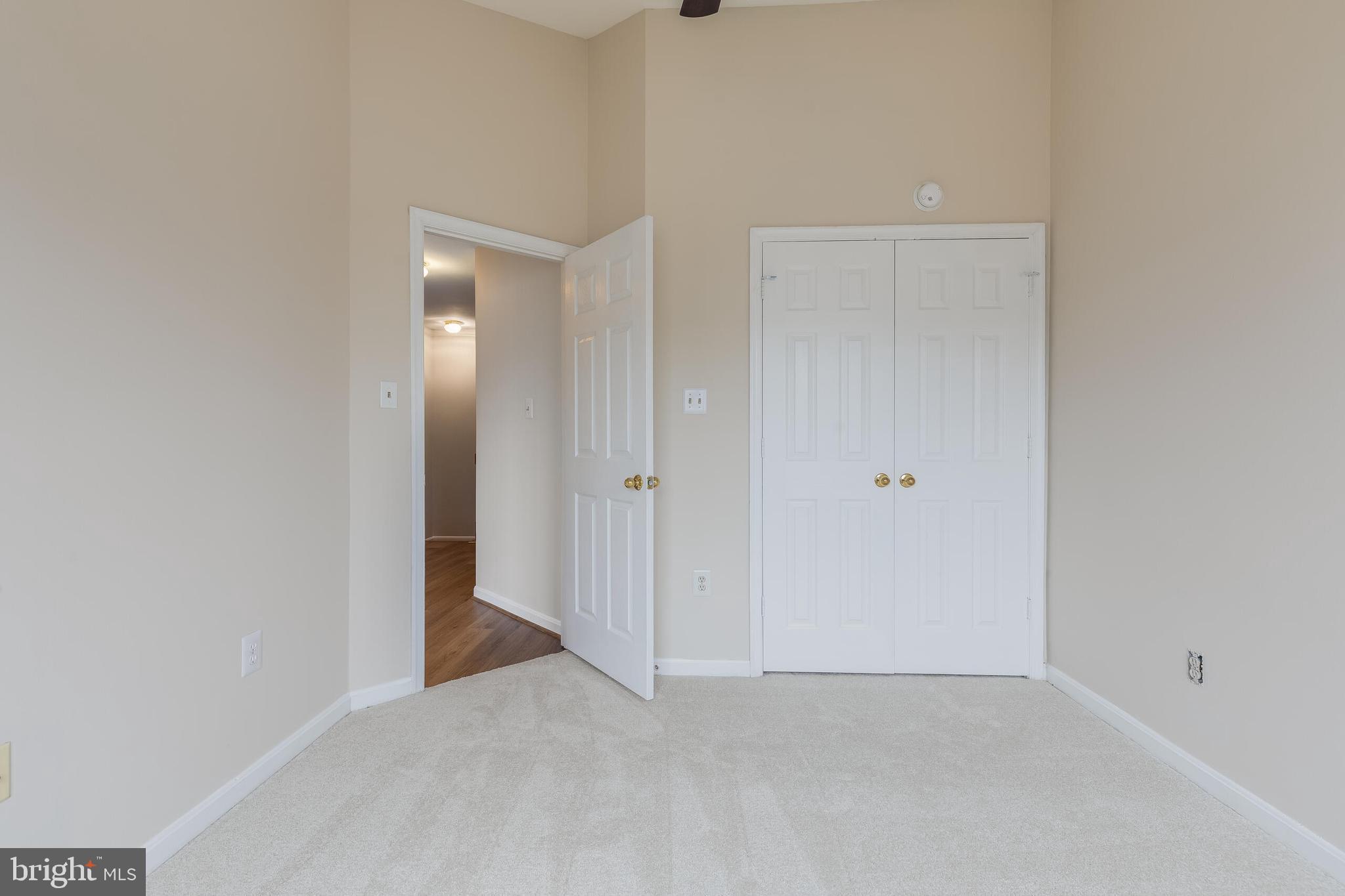 JACKSONS RIDGE CONDOS - Residential