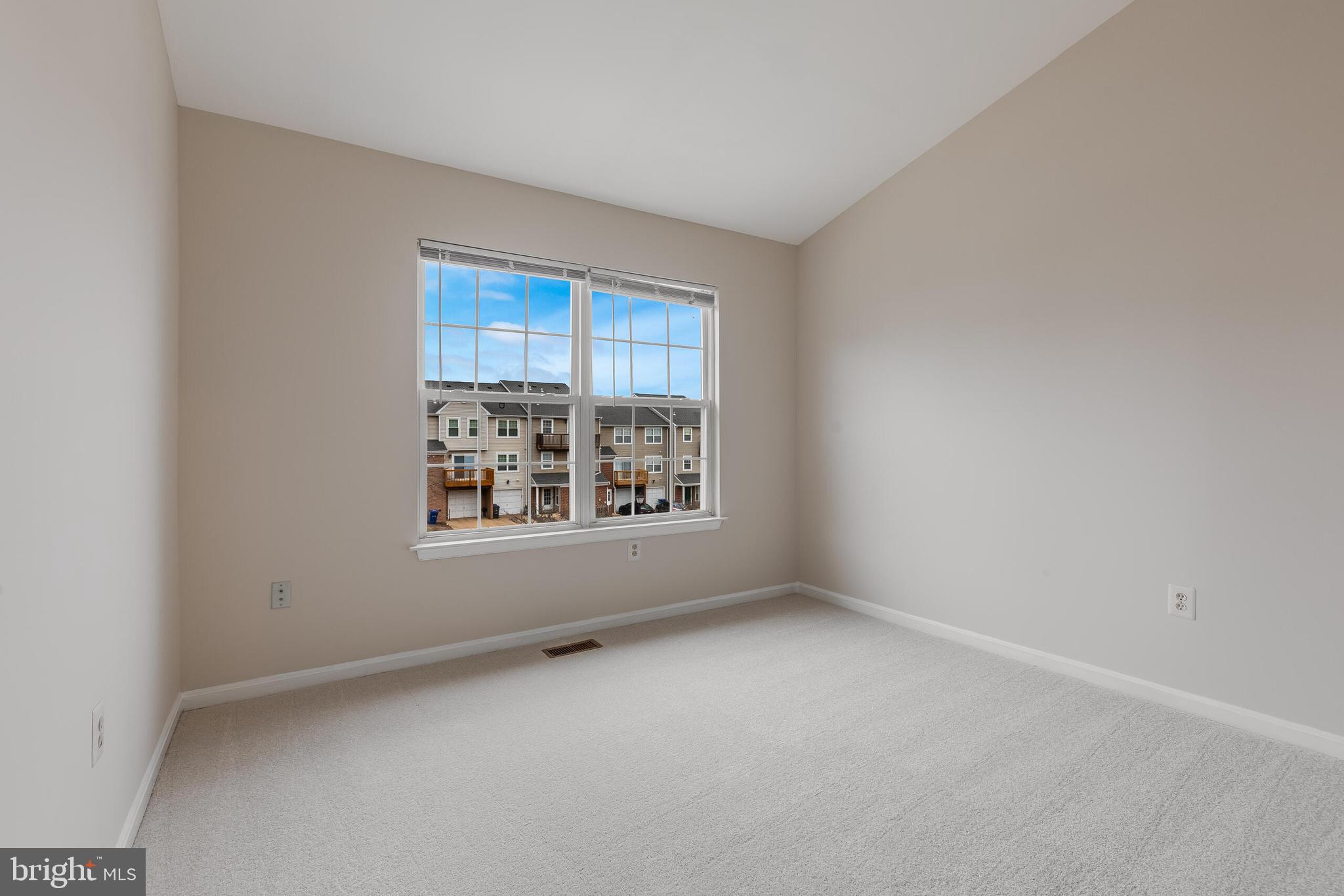 JACKSONS RIDGE CONDOS - Residential