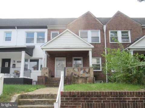 Townhouse For Sale - 2505 Loyola Southway<br/> BALTIMORE, MD 21215