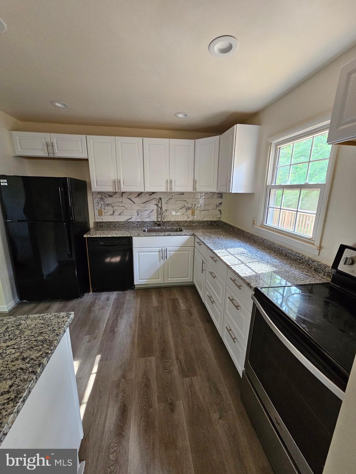 DALE CITY - Residential Lease