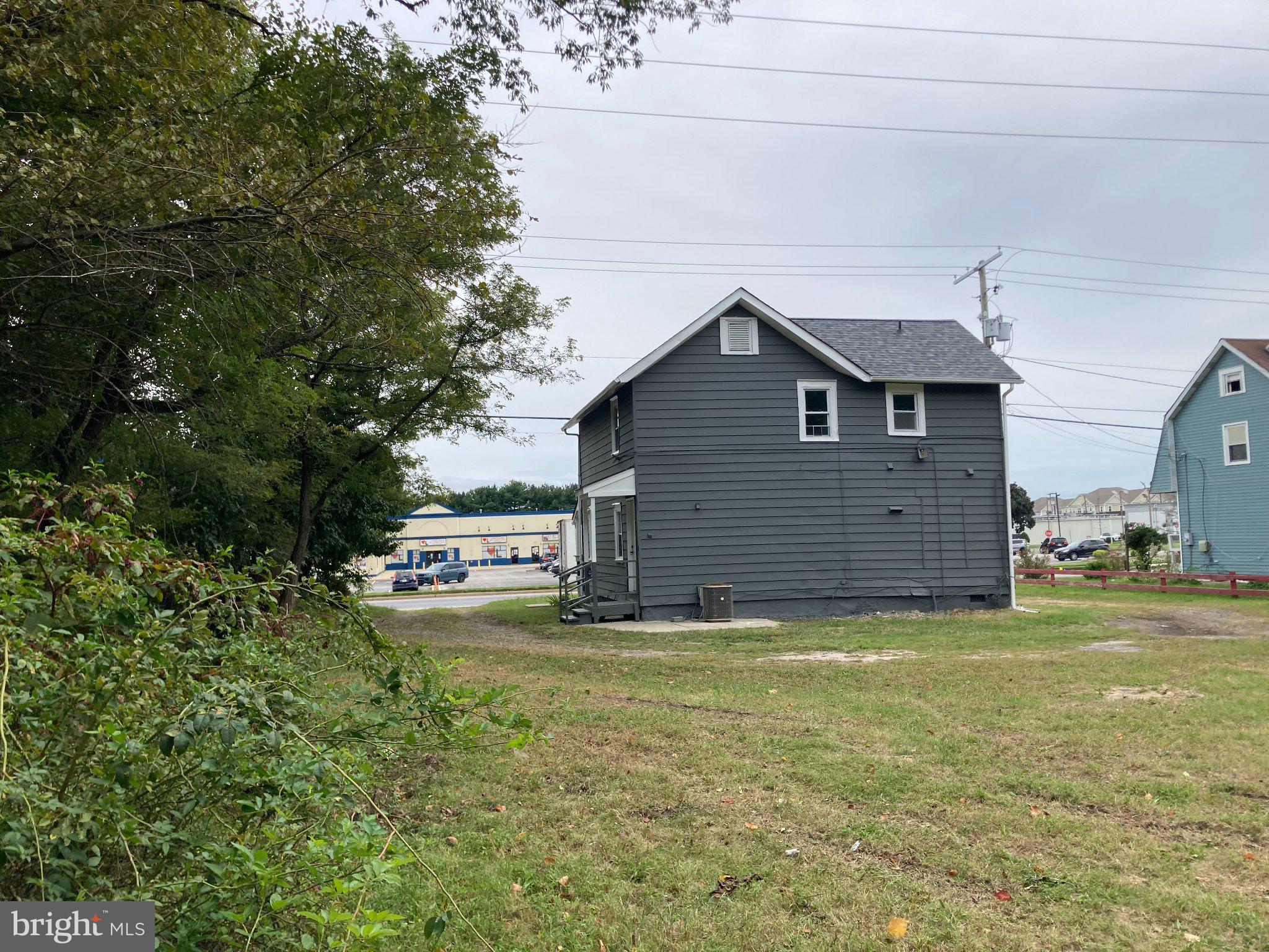 511 WILLIAMSTOWN ROAD