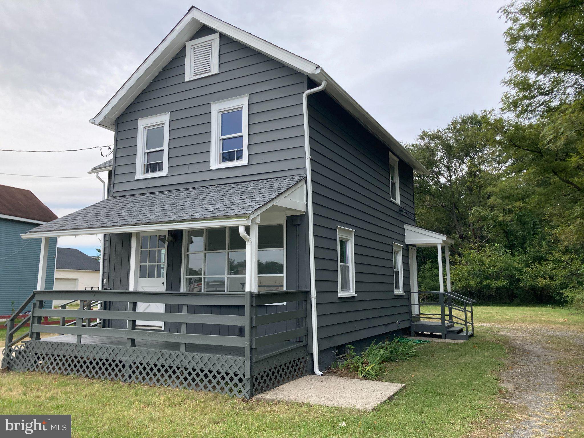 511 WILLIAMSTOWN ROAD