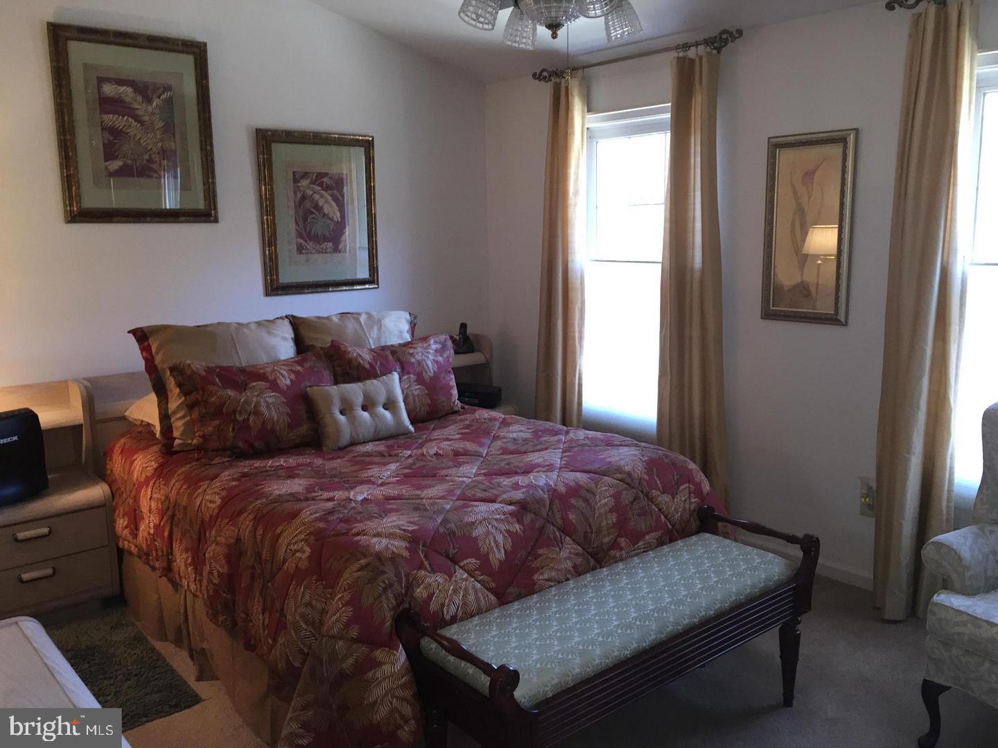 SOUTH POINTE - Residential Lease