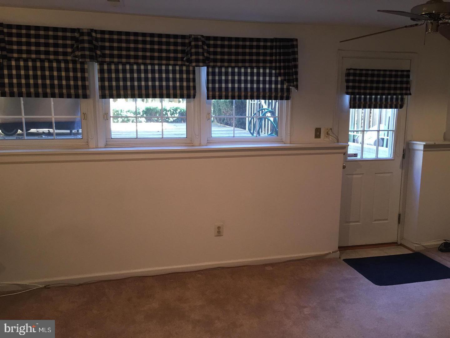 SOUTH POINTE - Residential Lease