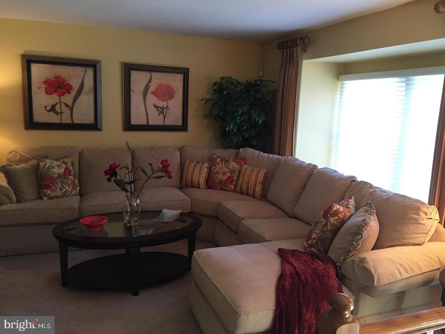 SOUTH POINTE - Residential Lease